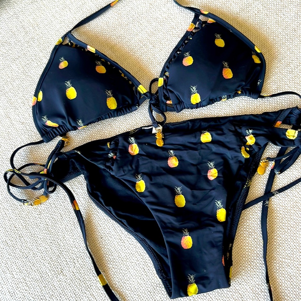 Seafolly bikini size US 8 (M)